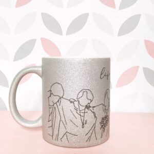 CANECA LIFE GOES ON BTS (COM GLITTER)